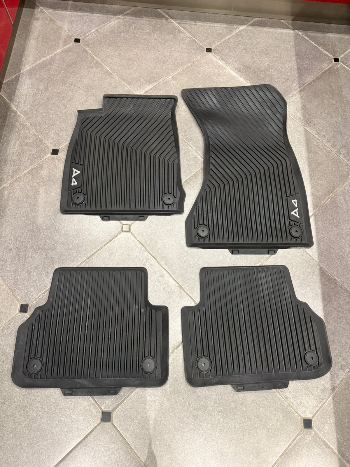 Tapis audi, Enlèvement, Comme neuf