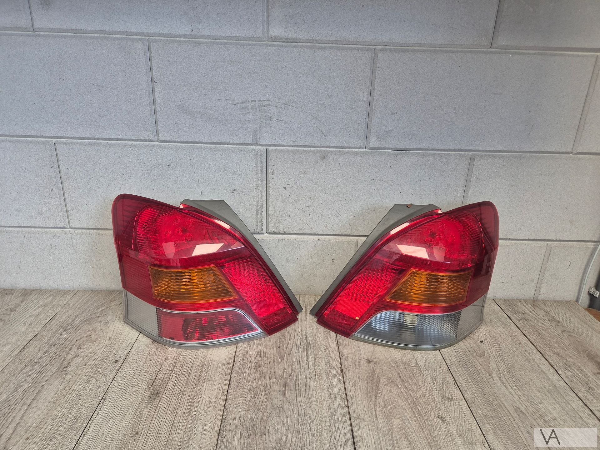 Achterlicht links Toyota Yaris 2005 - 2012 TYPE MET LED €50, Gebruikt, -, -, Ophalen of Verzenden