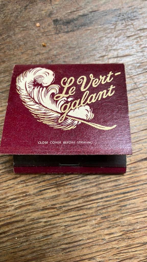 Carnet d'allumettes vintage, Enlèvement