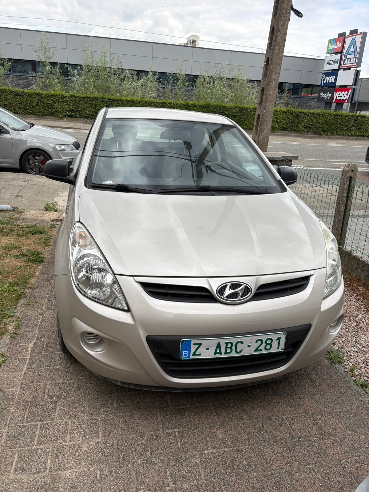 Hyundai i20 Diesel 2013 88000 kilometers, Auto's, Hyundai, Voorwielaandrijving, Euro 5, Stof, Zwart