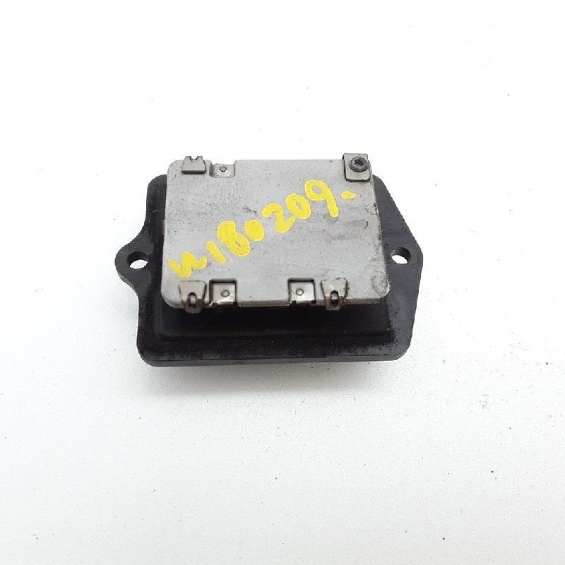 KACHELWEERSTAND Mitsubishi L-400 (01-1994/12-2006), Gebruikt, Mitsubishi
