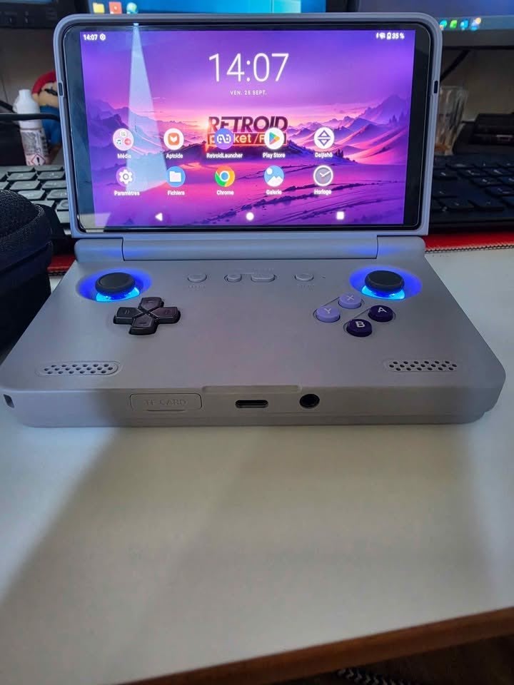 Retroid Pocket Flip 2, Consoles de jeu & Jeux vidéo, Enlèvement, Comme neuf, 3DS, Avec housse de protection ou sac