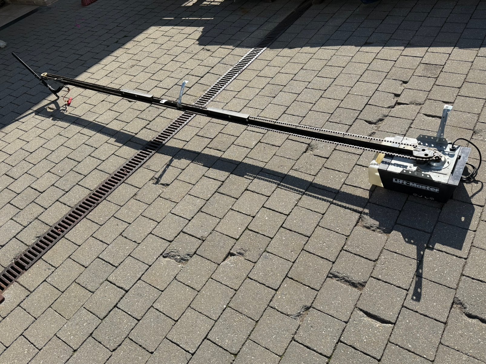 Lift-Master garagepoort binnen