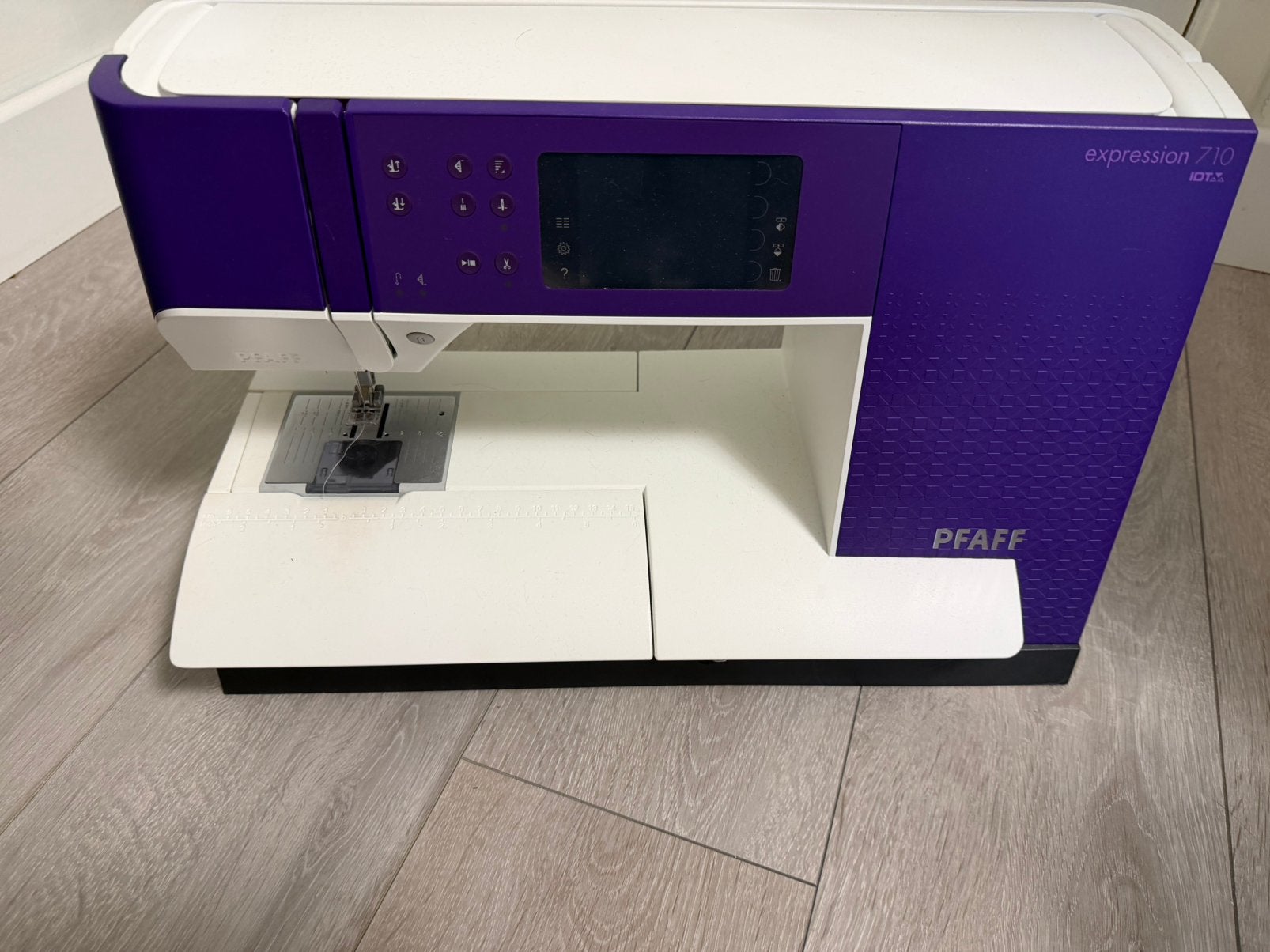 Pfaff naaimachine, Hobby en Vrije tijd, Naaimachines en Toebehoren, Ophalen, Zo goed als nieuw, Naaimachine, Pfaff