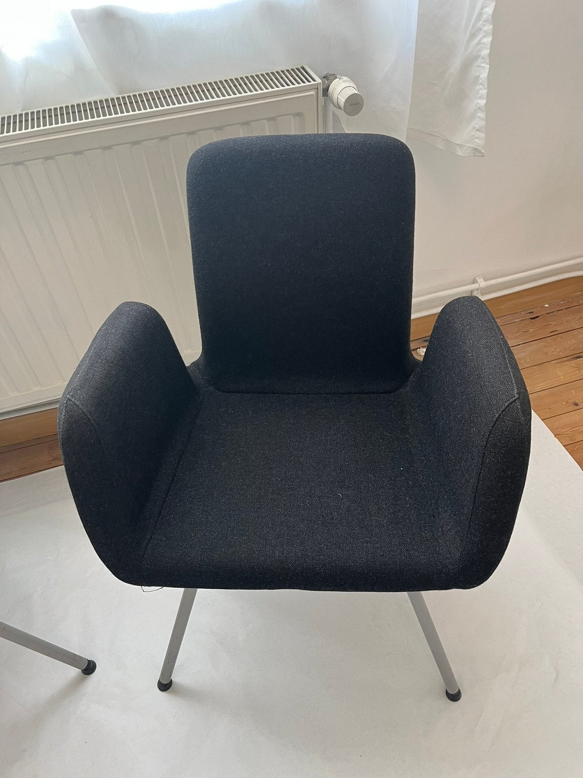 Set van 2 designstoelen met armleuningen, Ophalen, Zo goed als nieuw, Grijs, Twee