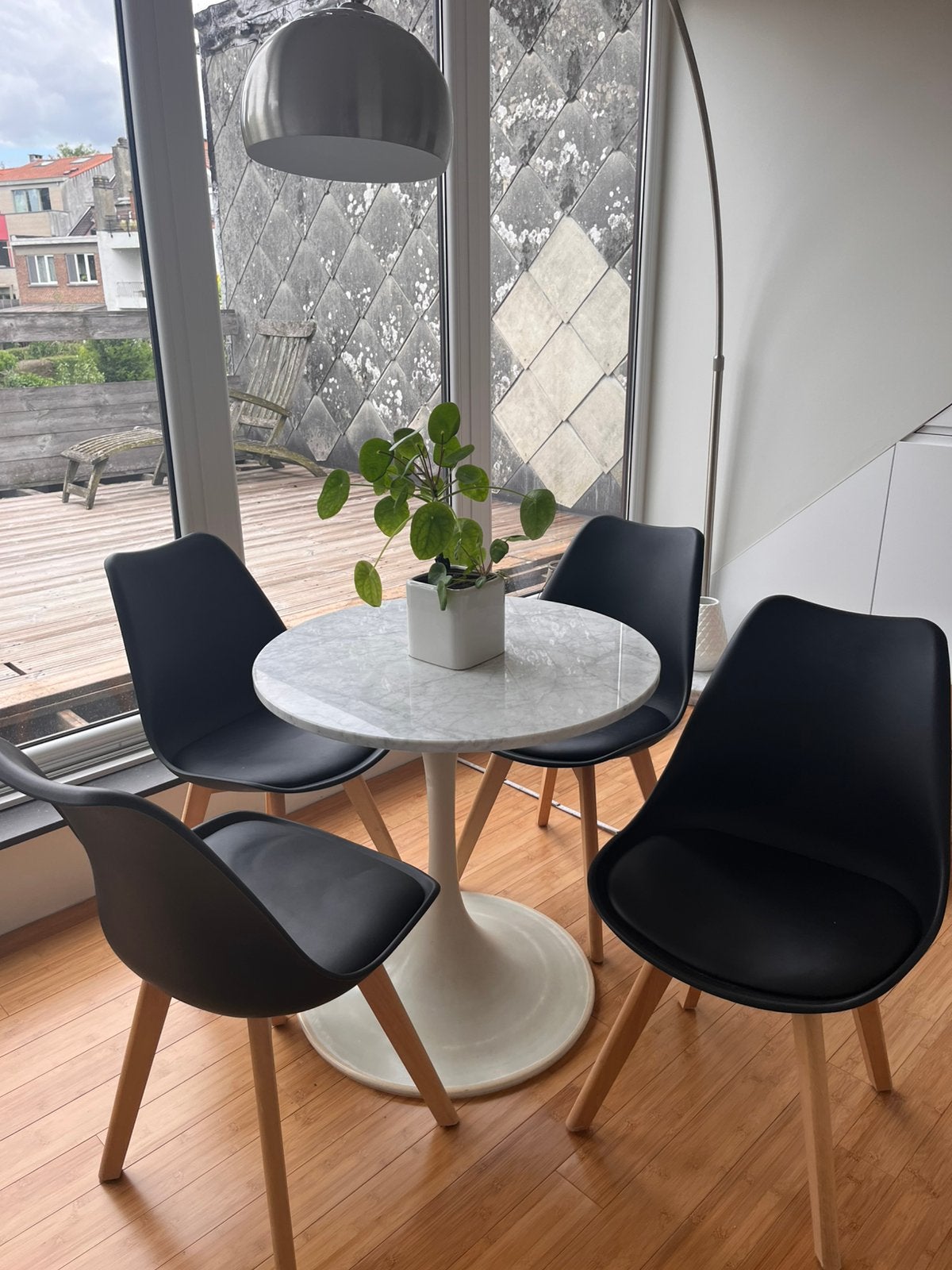 Chaises Scandinave x4, Maison & Meubles, Chaises, Comme neuf, Quatre, Bois, Synthétique, Cuir, Noir, Enlèvement