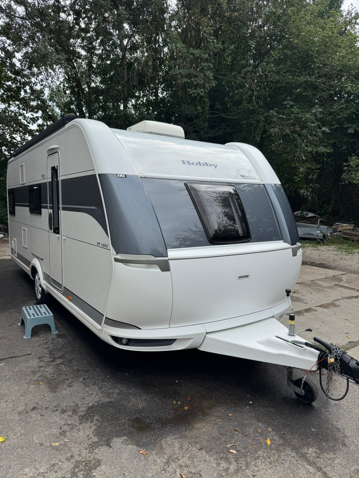 Hobby 545 kmf de luxe 2024, Caravans en Kamperen, Hobby, Particulier, Luifel, Tot en met 6