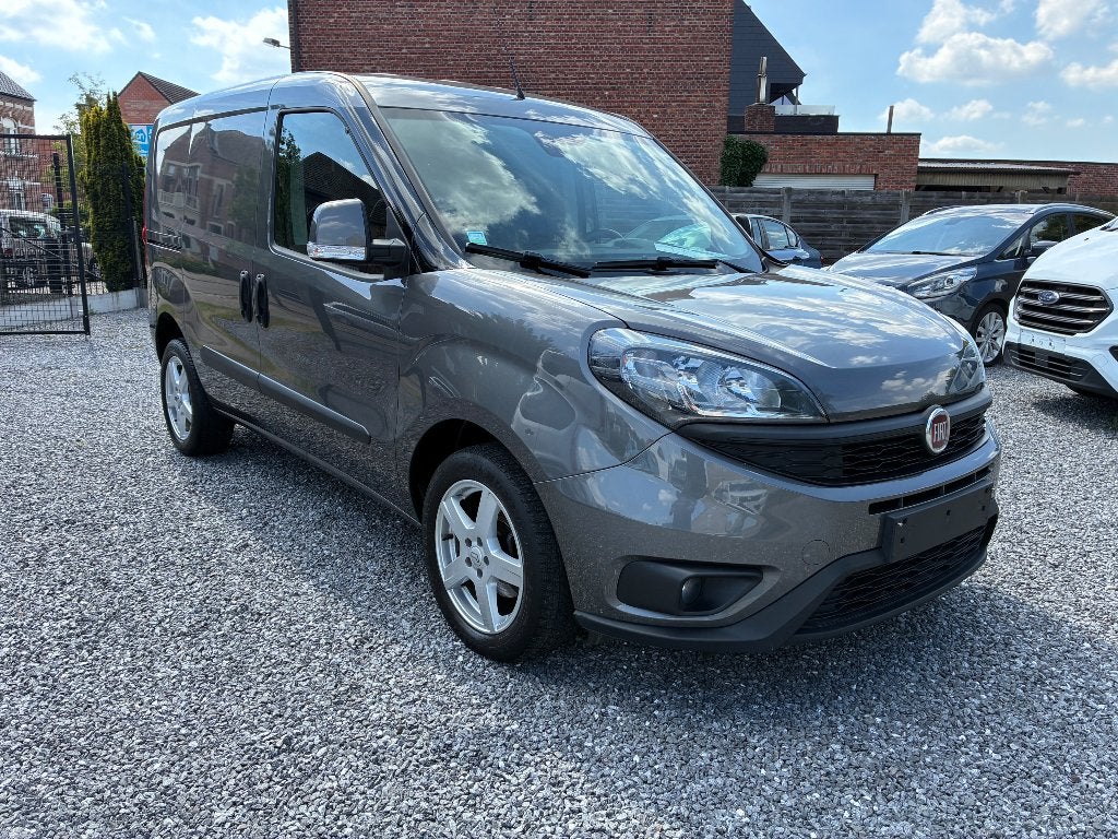 Fiat Doblo 1.6 multijet 2022 93000km 3ZIT AC NAVI CAMERA !!!, Bedrijf, Diesel, 1598 cc, Te koop