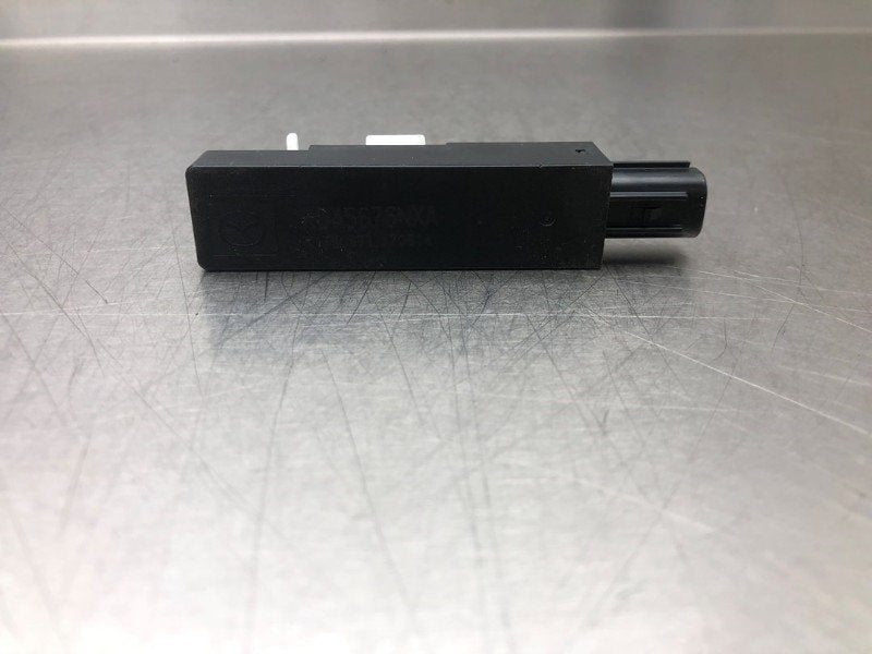 ANTENNE D'ACCÈS SANS CLÉ Mazda 2 (DJ / DL) (|KD45676NXA|), Autos : Pièces & Accessoires, Autres pièces automobiles, Mazda, Utilisé