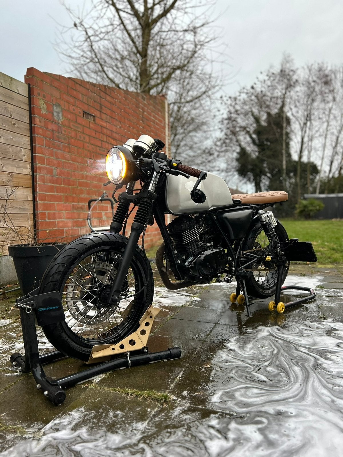 Custom mash cafe racer, Motos, Occasion, Permis Moto A1 minimum, Particulier, Éclairage LED