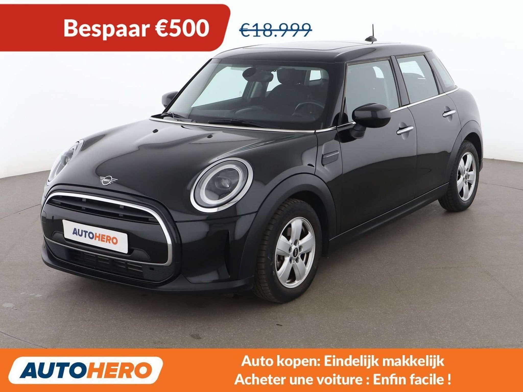 MINI Cooper Cooper Essential Trim (bj 2021, automaat), Auto's, Stof, Gebruikt, 136 pk, Zwart