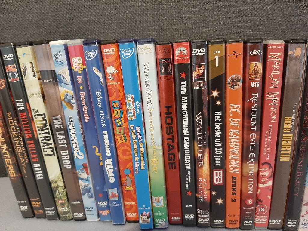 Grand paquet dvds à vendre / vendre séparément, Enlèvement ou Envoi
