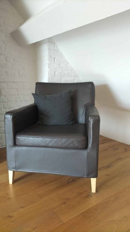 Fauteuil Ikea Karlstad en Cuir Marron foncé, 75 à 100 cm, Comme neuf, Enlèvement, IKEA