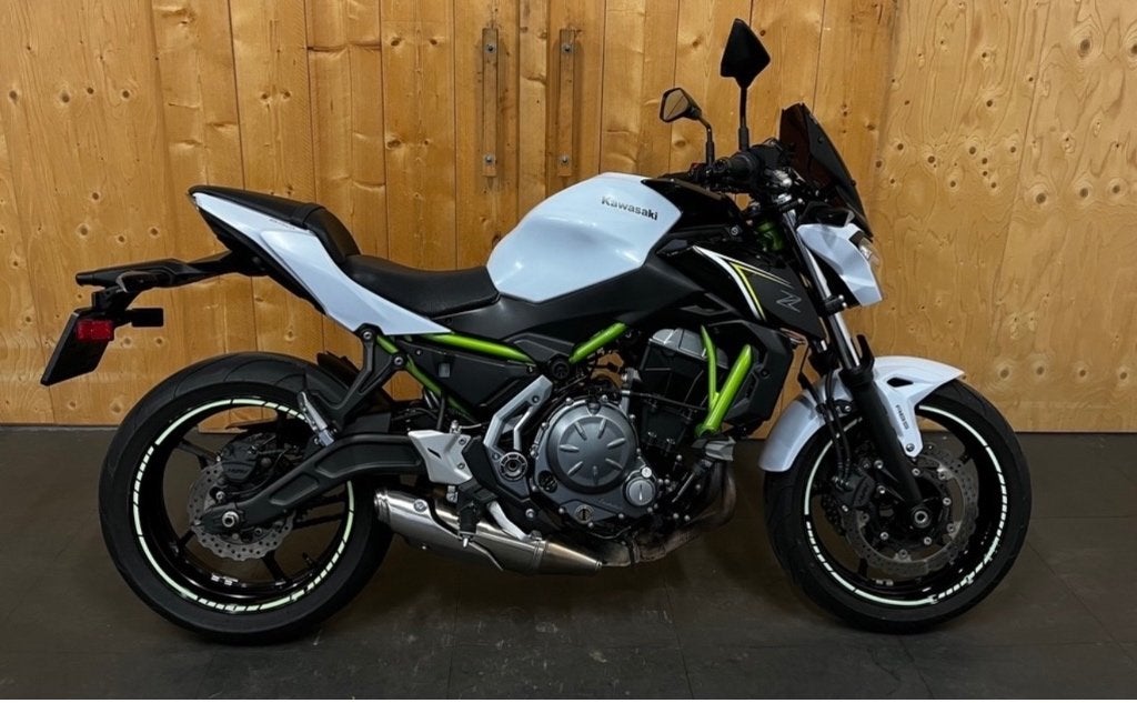 Kawasaki Z650, Motos, Motos | Kawasaki, Occasion, 2 cylindres, Particulier, Permis Moto A2 minimum