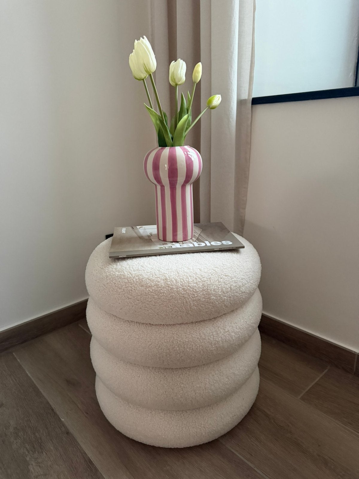 Pouf en bouclettes, Maison & Meubles, Enlèvement, Comme neuf