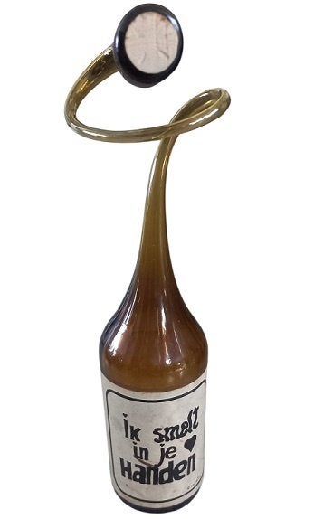 "ik smelt in je handen" fles., Ophalen