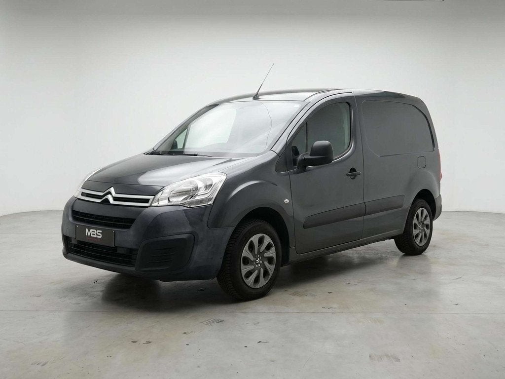 Citroën Berlingo *Réservé*, Autos, https://public.car-pass.be/vhr/af75d5b1-9e39-480e-9e7e-b77f6179f6b4, 90 ch, 4 portes, Entreprise