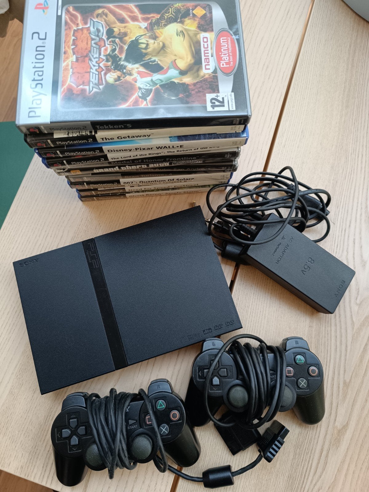 Playstation 2 met 2 controllers en 12 spelletjes, Games en Spelcomputers, Ophalen, Met 2 controllers