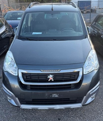 Peugeot partner 1.2 benzine 2018, Autos, Achat, Particulier, Essence, Entretenue par le concessionnaire
