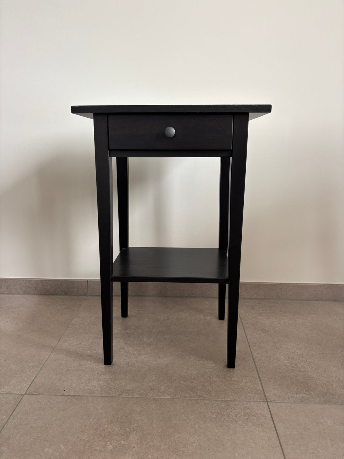Zwart nachtkastje Ikea, Ophalen, Zo goed als nieuw