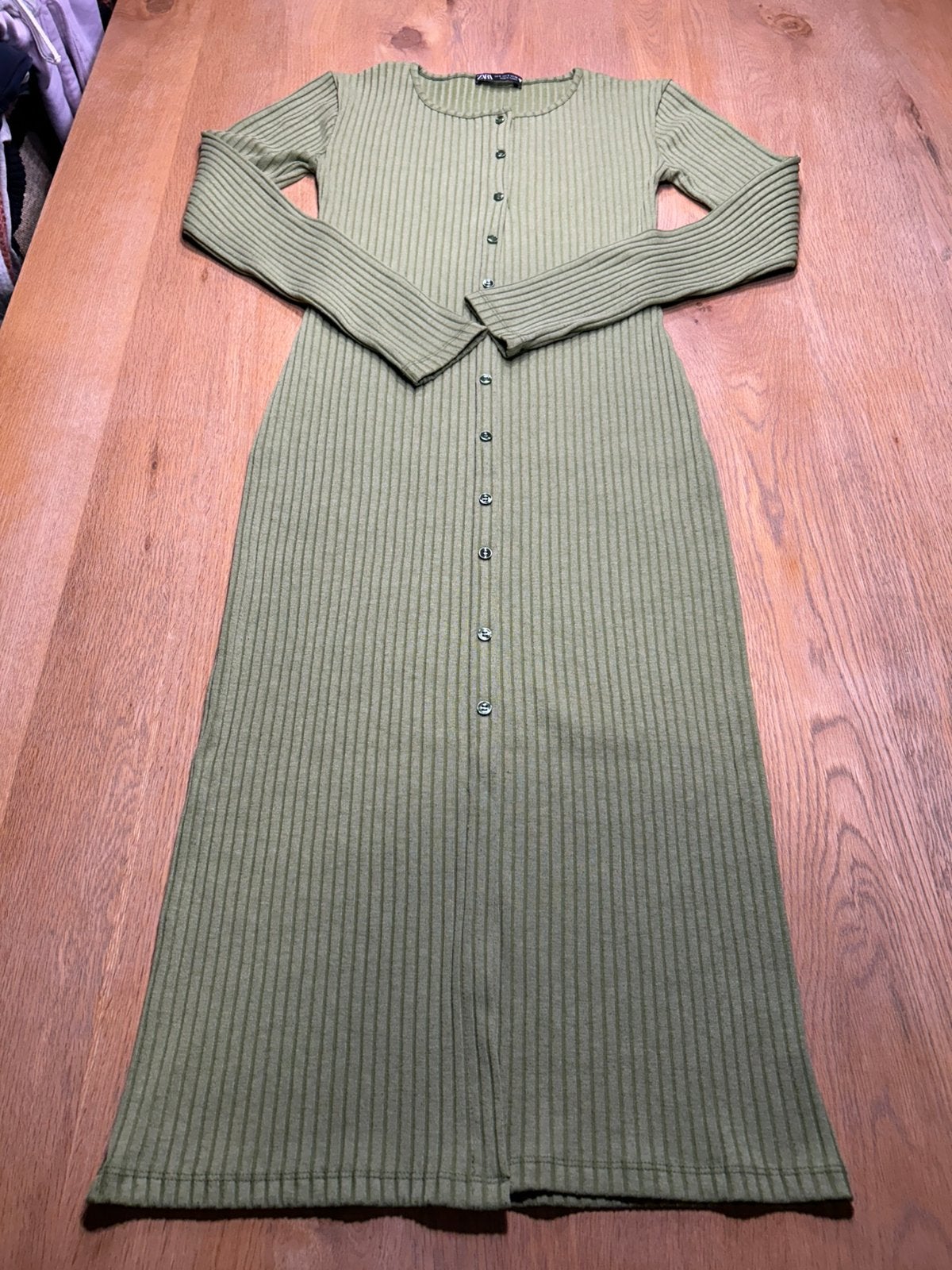 Groene lange bodycon jurk lange mouwen Zara maat S, Kleding | Dames, Ophalen of Verzenden, Zo goed als nieuw, Maat 36 (S), Onder de knie