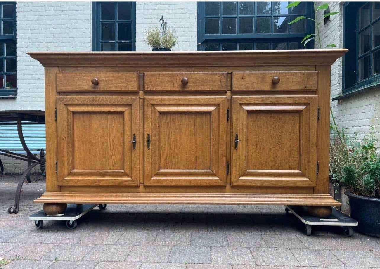 Massief eiken dressoir / buffetkast - landelijk, Ophalen, Zo goed als nieuw