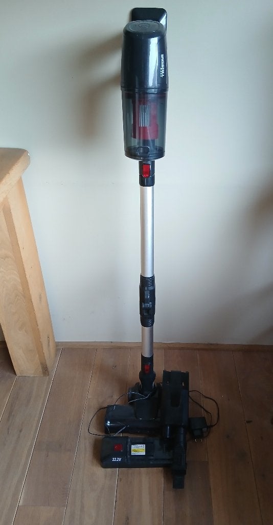 Tristar steelstofzuiger, Electroménager, Aspirateurs, Neuf, Station de charge, Réservoir, Aspirateur balai