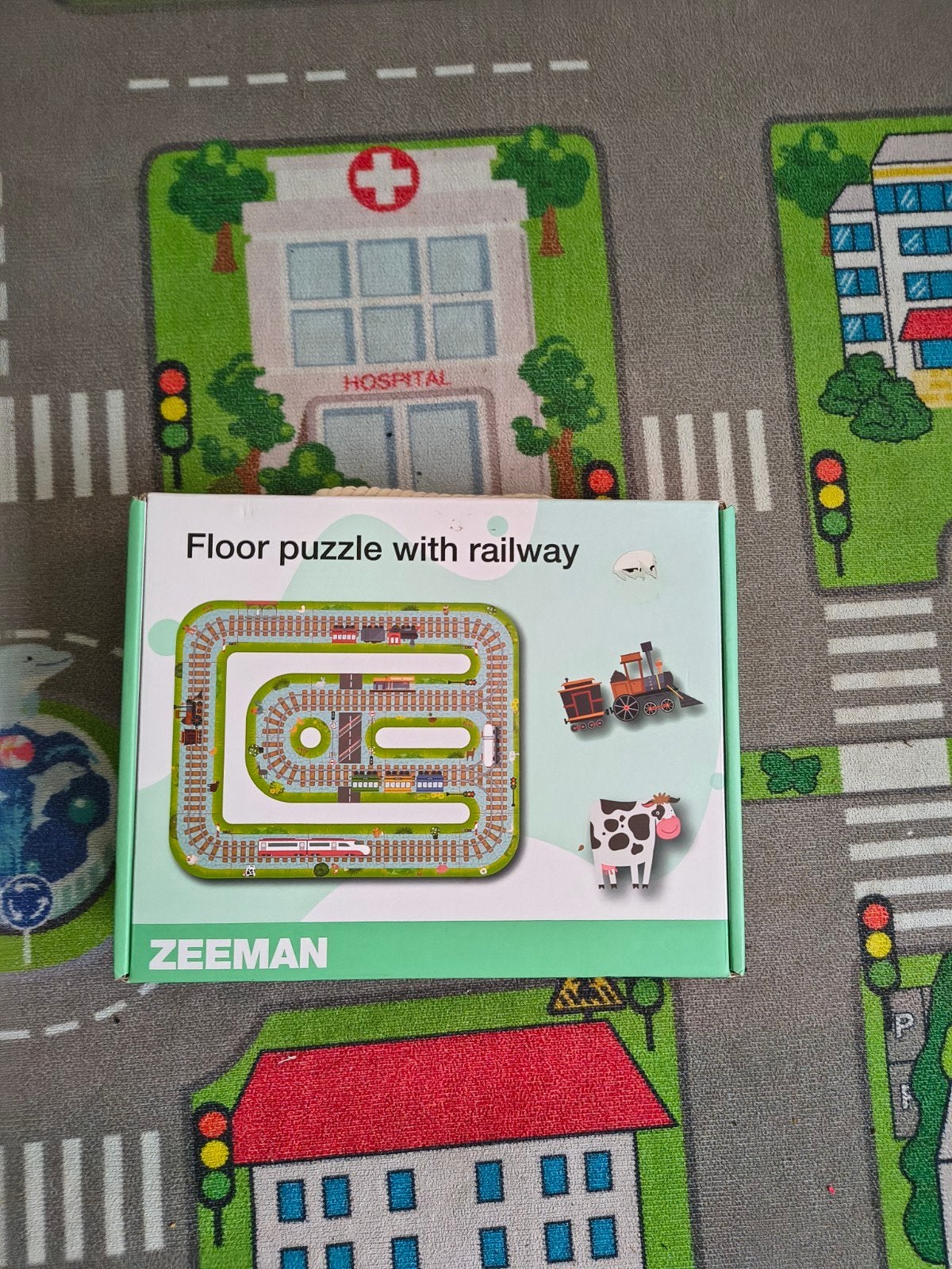 Puzzel 75*95

Nooit geopend 

Af te halen te Zwevezele 

(Zi, Ophalen, Zo goed als nieuw