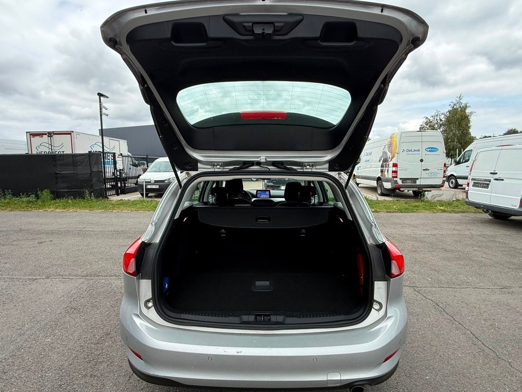 Ford Focus (Stock ID 88458) — 23