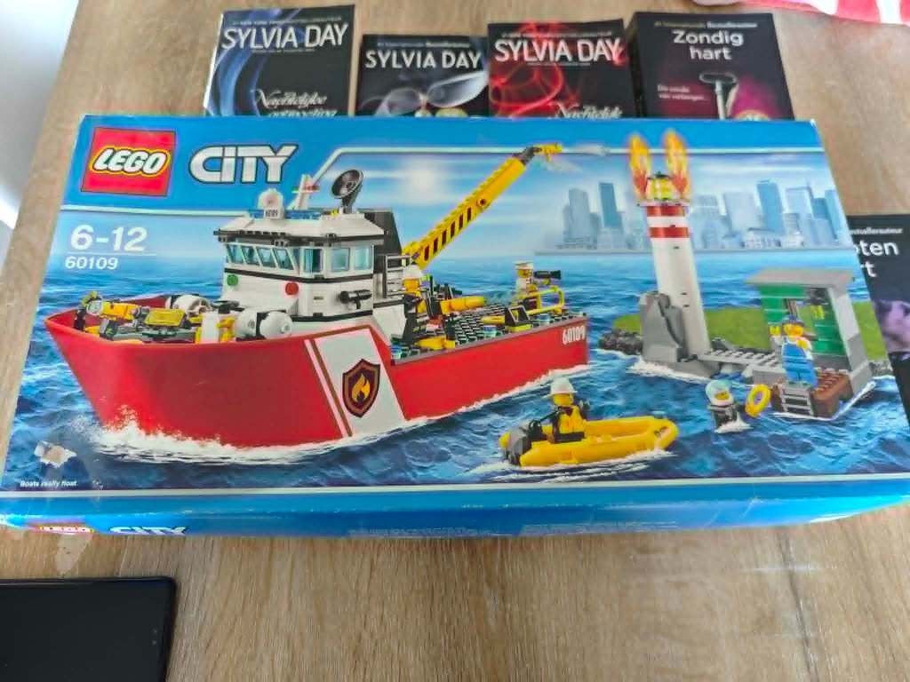 Lego city brandweerboot 60109, Ophalen, City, Lego, Nieuw