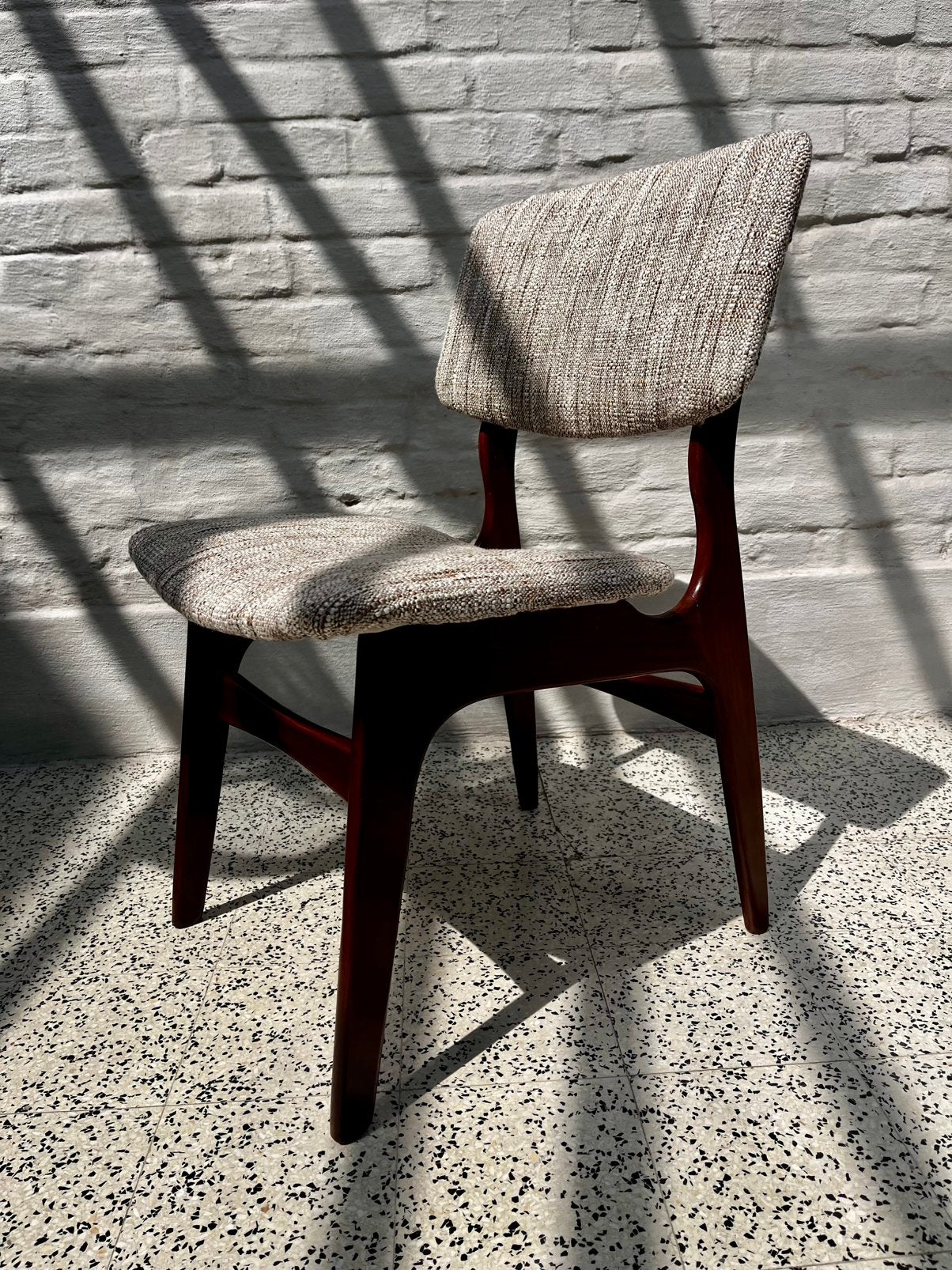 Vintage eetkamerstoel, Huis en Inrichting, Ophalen, Hout, Zo goed als nieuw, Mid-century