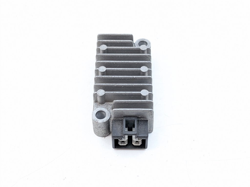 SPANNINGSREGELAAR Yamaha TDM 850 1996-2001 (TDM850 4TX), Yamaha Motor Europe N.V., Gebruikt, Customersupport@yamaha-motor.co.uk