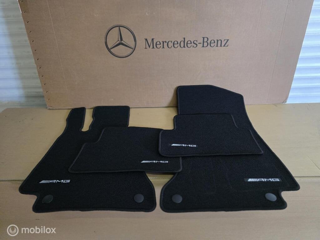 Mercedes C KLASSE AMG Vloer matten Station sedan w205, Auto-onderdelen, Gebruikt, Ophalen of Verzenden