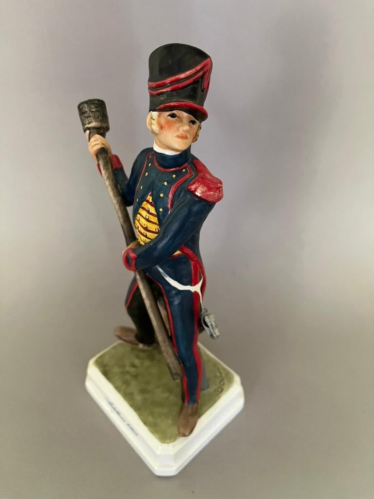 Statue Goebel Atelier 1805 - porcelaine - état neuf - 20 cm, Antiquités & Art, Curiosités & Brocante, Enlèvement