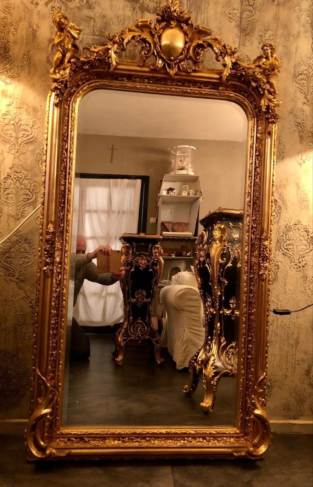 Prachtige Baroque spiegel met engelen

Spiegel is facetgesle, Antiek en Kunst, Ophalen of Verzenden