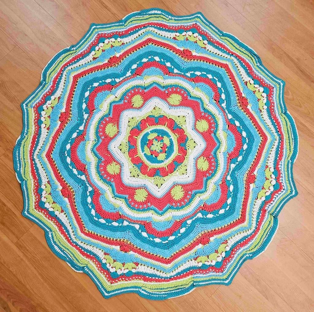 Granny kleed vintage rond 115 cm, Huis en Inrichting, Ophalen of Verzenden, Gebruikt, Rond