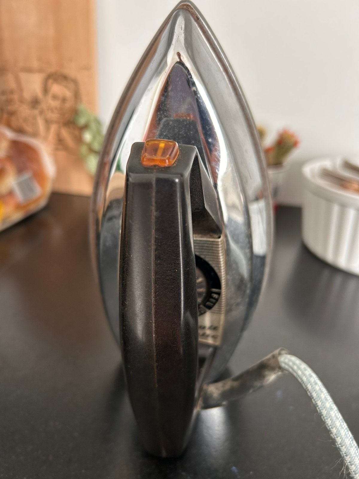 Vintage retro strijkijzer – decoratief / verzamelobject, Antiek en Kunst, Ophalen