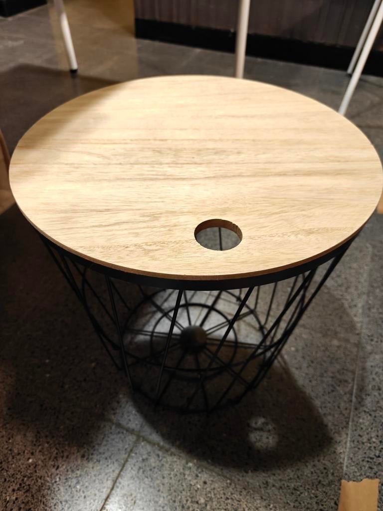 Mooie bijzettafel met deksel., Ophalen of Verzenden, Zo goed als nieuw, Rond