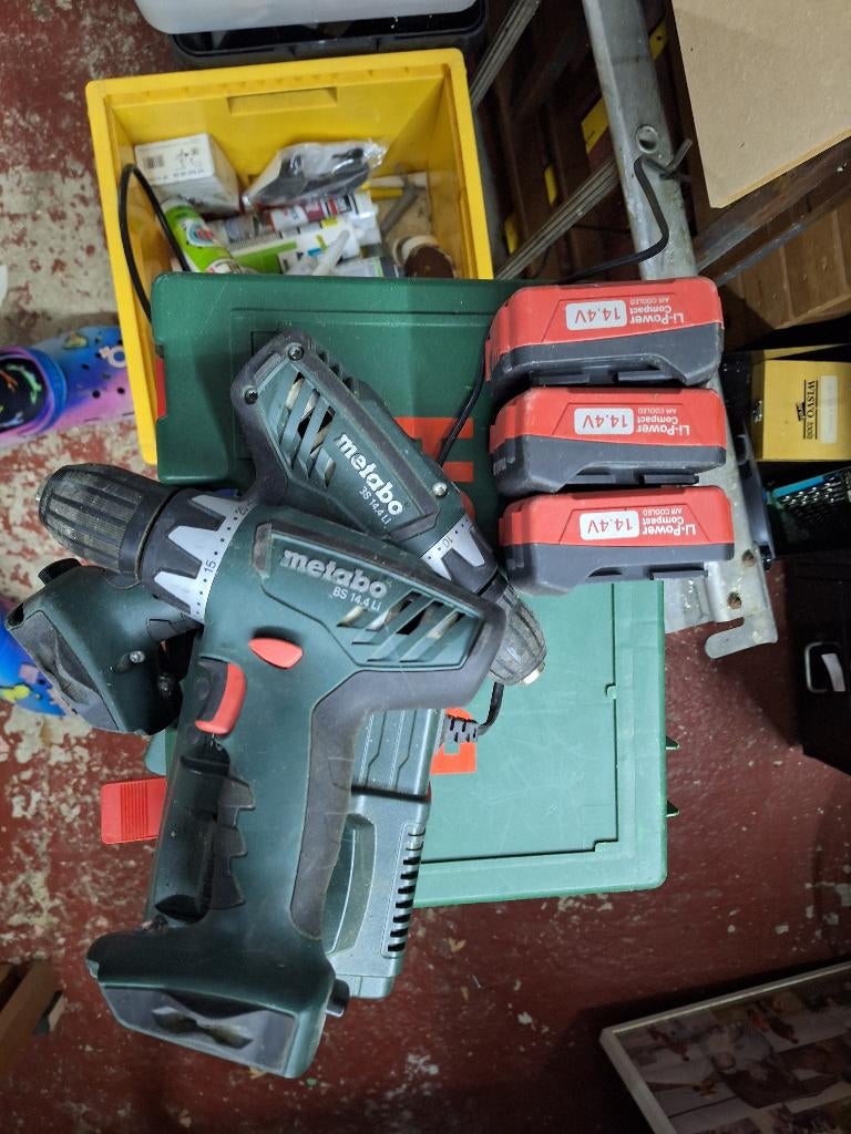 metabo bs 14.4V (2x +3x accu 1.5Ah + lader + koffer), Doe-het-zelf en Bouw, Ophalen, Gebruikt, 400 tot 600 watt, Boormachine