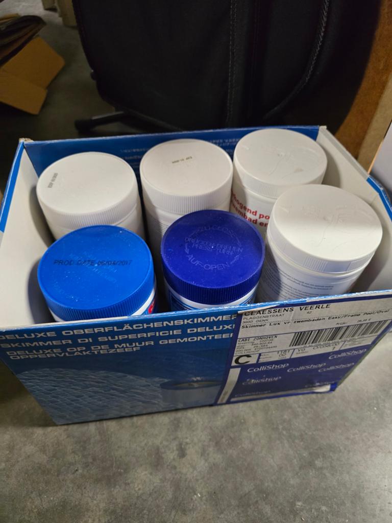 Toutes sortes d'articles et de produits pour piscines, Enlèvement
