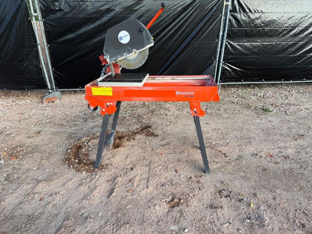 Table de scie Husqvarna TS350E, Bricolage & Construction, Enlèvement, Utilisé, Autres types