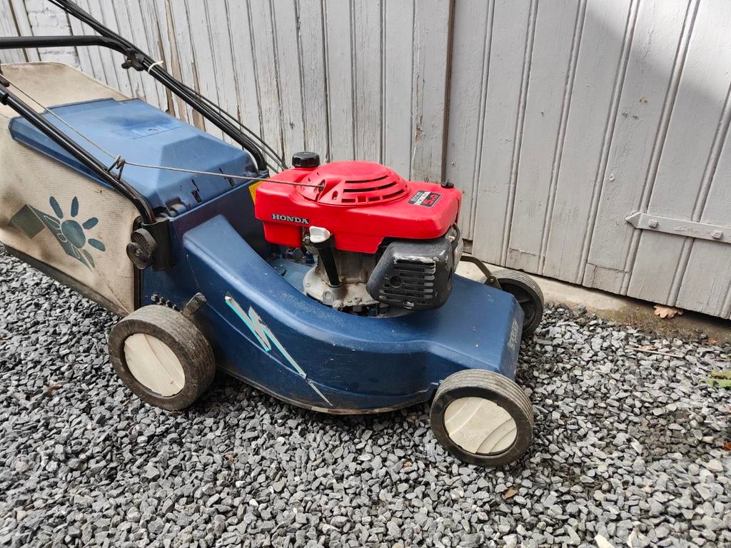 Tondeuse à essence Castel Garden avec moteur Honda GVX 140, Enlèvement