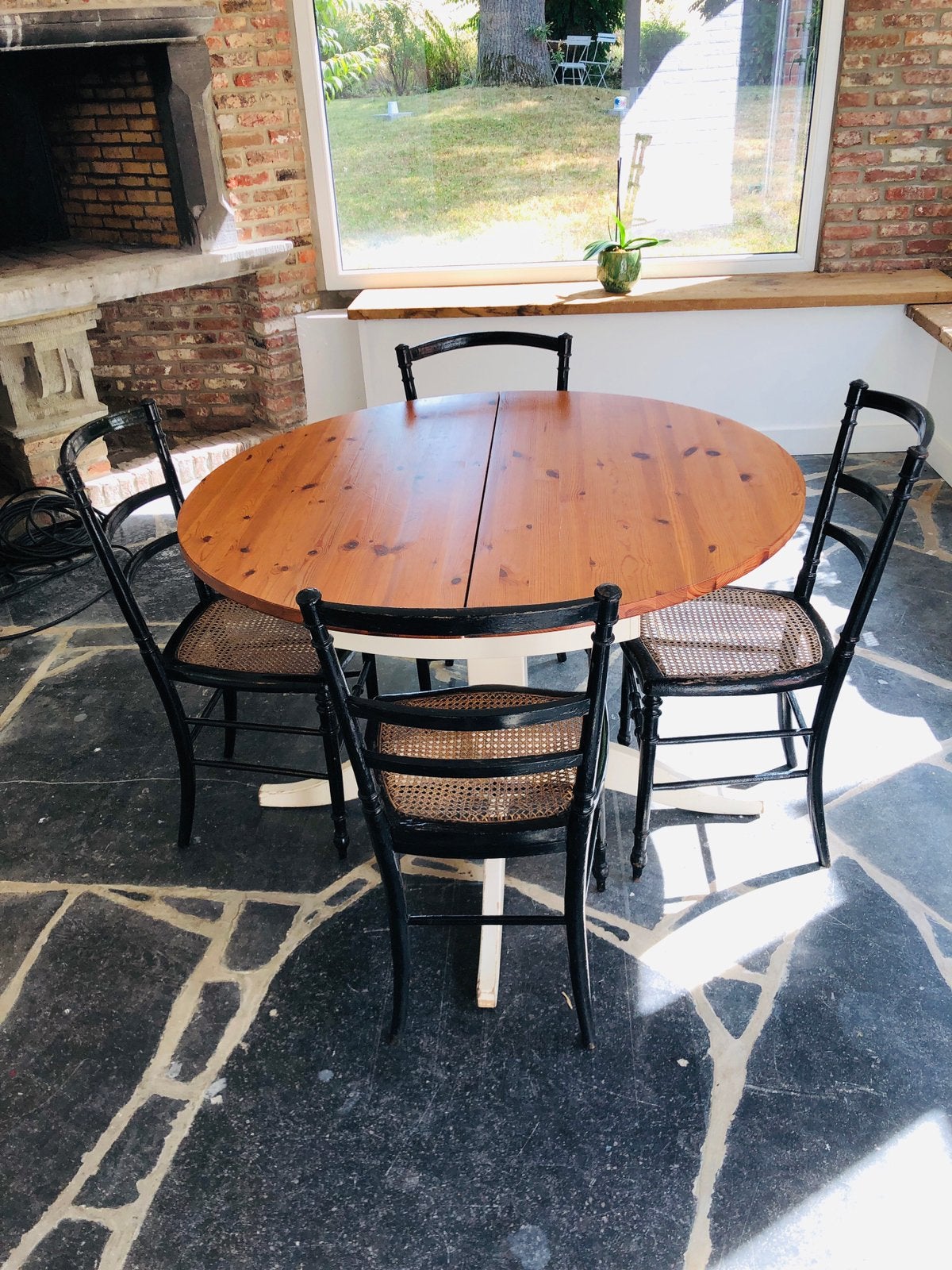 Table ikea rosentorp extensible + 4 chaises N III........., Enlèvement