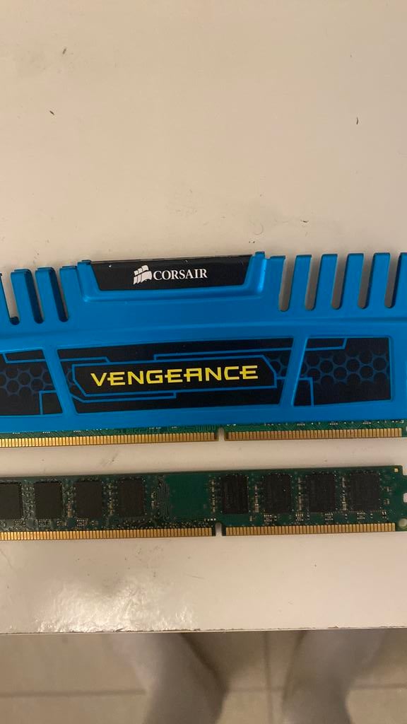 RAM DDR 3 8gb (2 stuks per 4), Computers en Software, RAM geheugen, Ophalen, Zo goed als nieuw, DDR