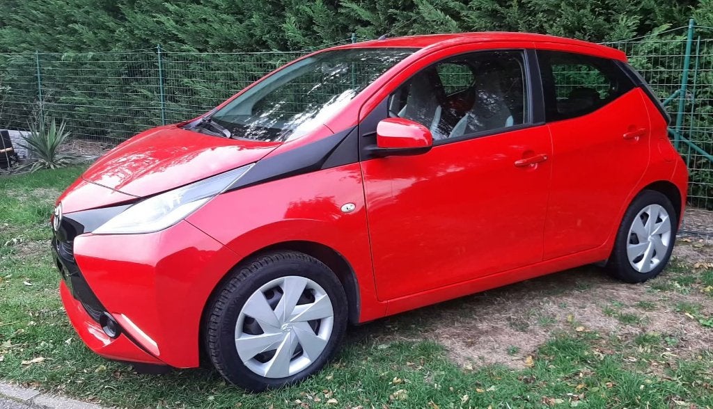 Toyota Aygo automaat 28150km Bijna nieuwstaat, Auto's, 4 zetels, Stof, Particulier, 3 cilinders