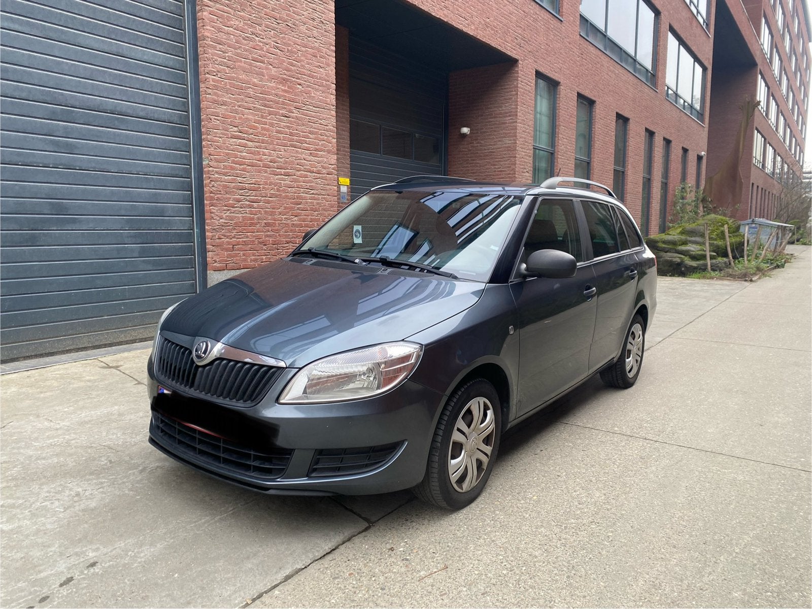 Skoda Fabia 1.2 essence BWJ 2014, Autos, 998 cm³, Entreprise, Noir, 5 portes
