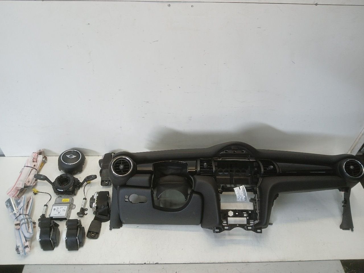 Airbag set Mini Mini, Onderdelen@venauto.nl, Van der Ven Autorecycling B.V., Ettenseweg 76, 4706 PB Roosendaal, The Netherlands