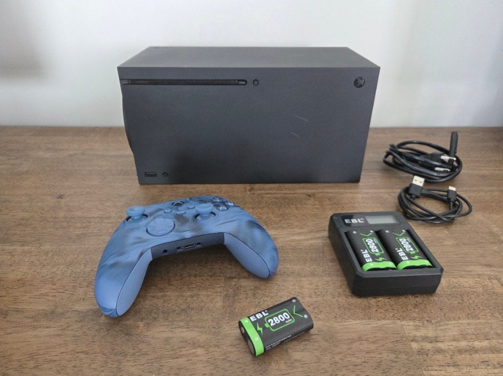 Xbox Series X 1TB + Stormcloud controller + EBL laadstation, Consoles de jeu & Jeux vidéo, Consoles de jeu | Xbox Series X & S