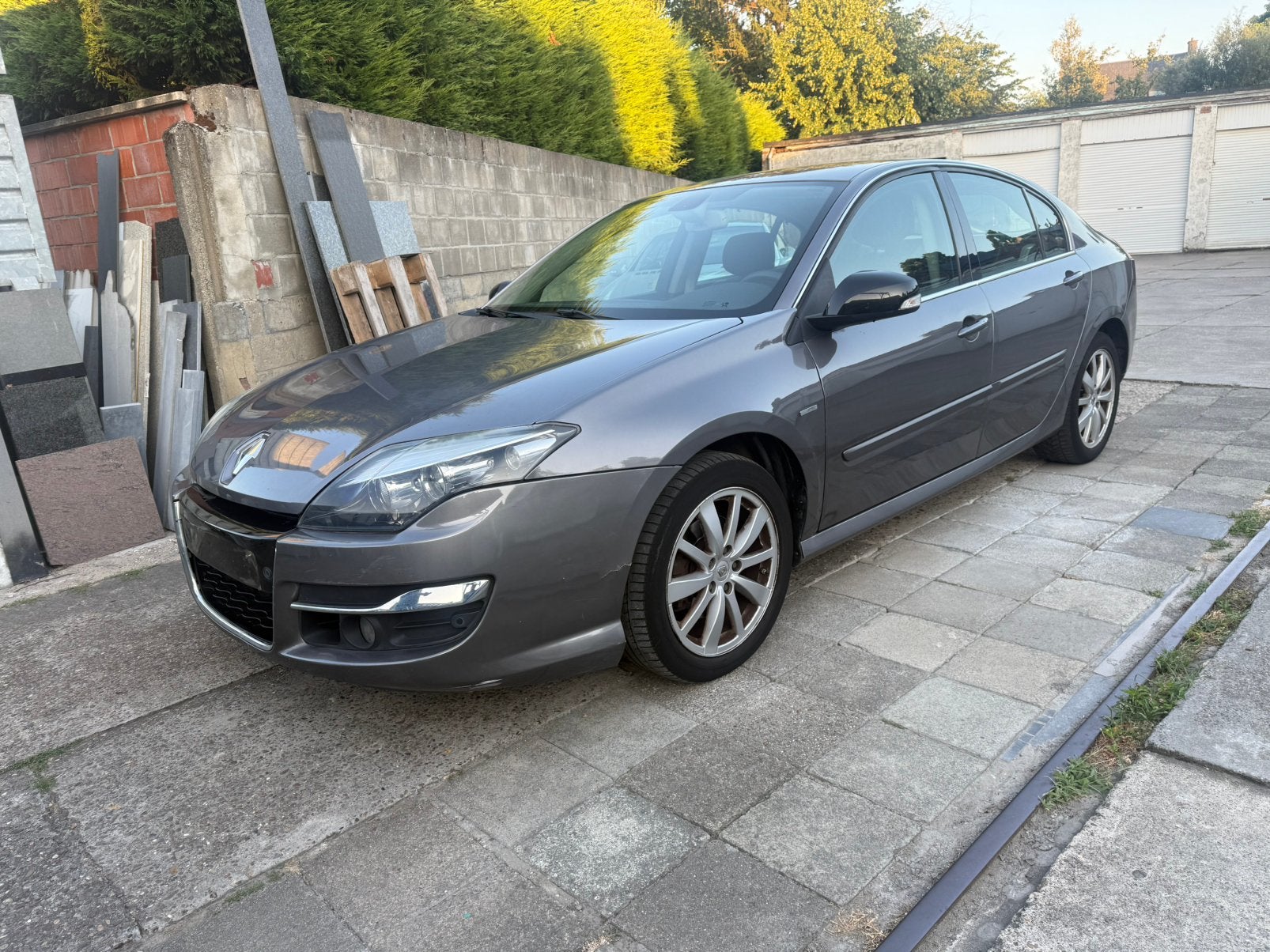 RENAULT LAGUNA/2.0DCI/EURO5/ÉDITION BOSE/OPTIONS COMPLÈTES, Autos, 100 kW, Entreprise, Boîte manuelle, Alarme