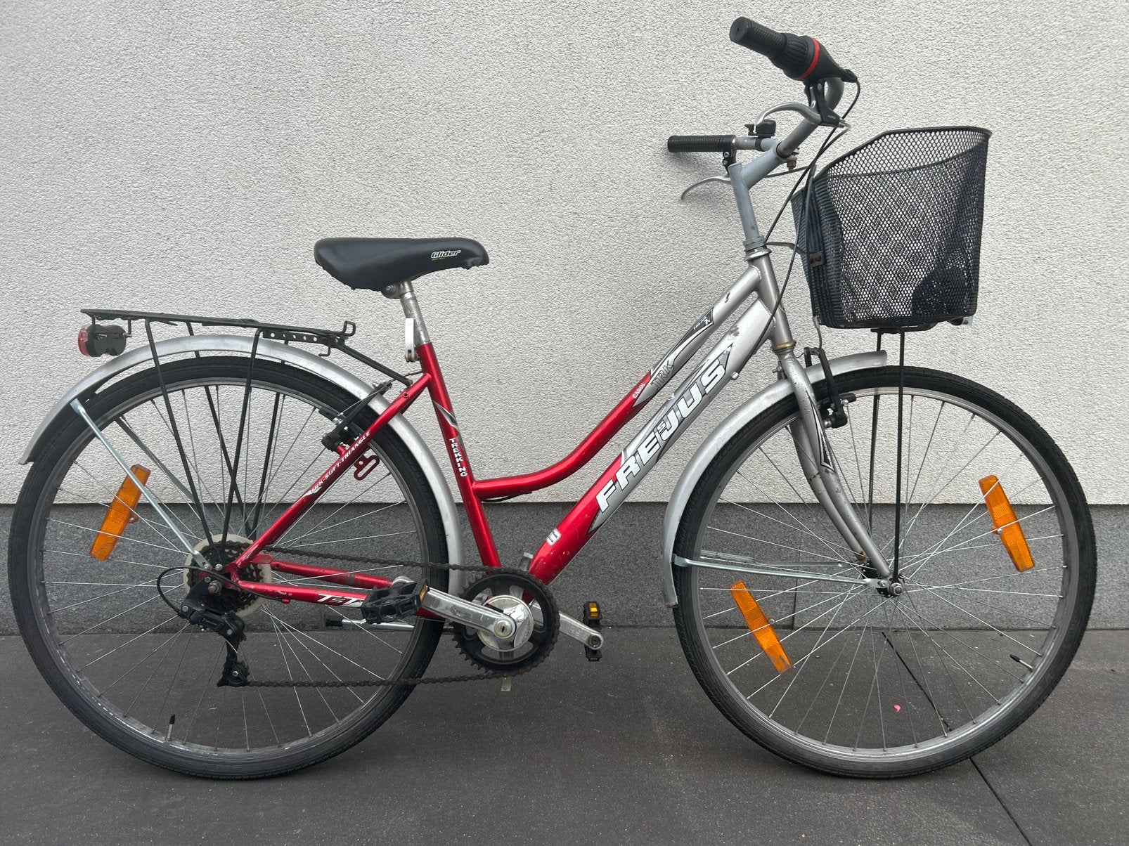 Damesfiets Frejus, Fietsen en Brommers, Ophalen, Gebruikt, Versnellingen